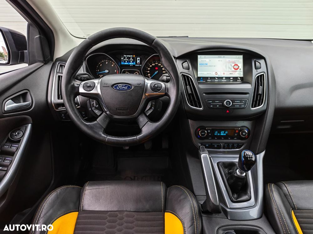 Ford Focus 1.6 TDCI DPF Titanium - 18