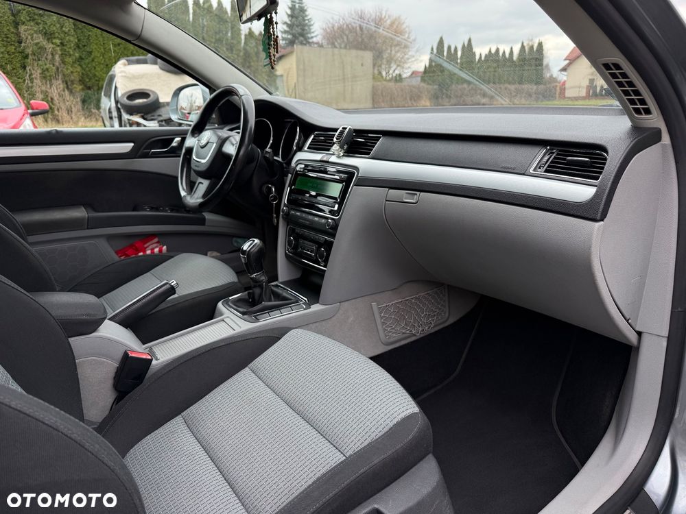 Skoda Superb 1.8 TSI FAMILY - 6