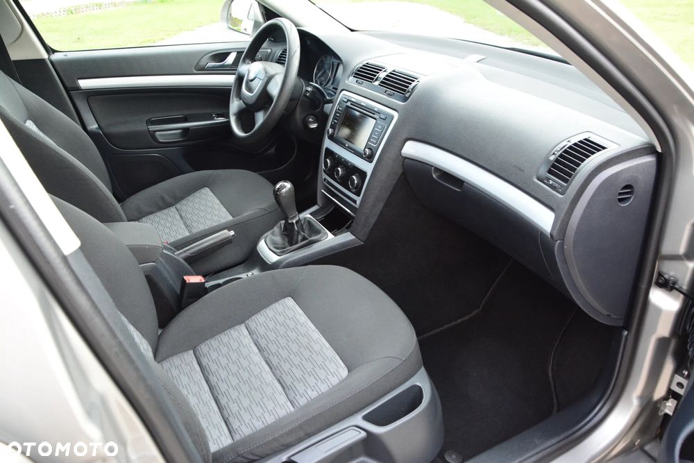 Skoda Octavia - 30