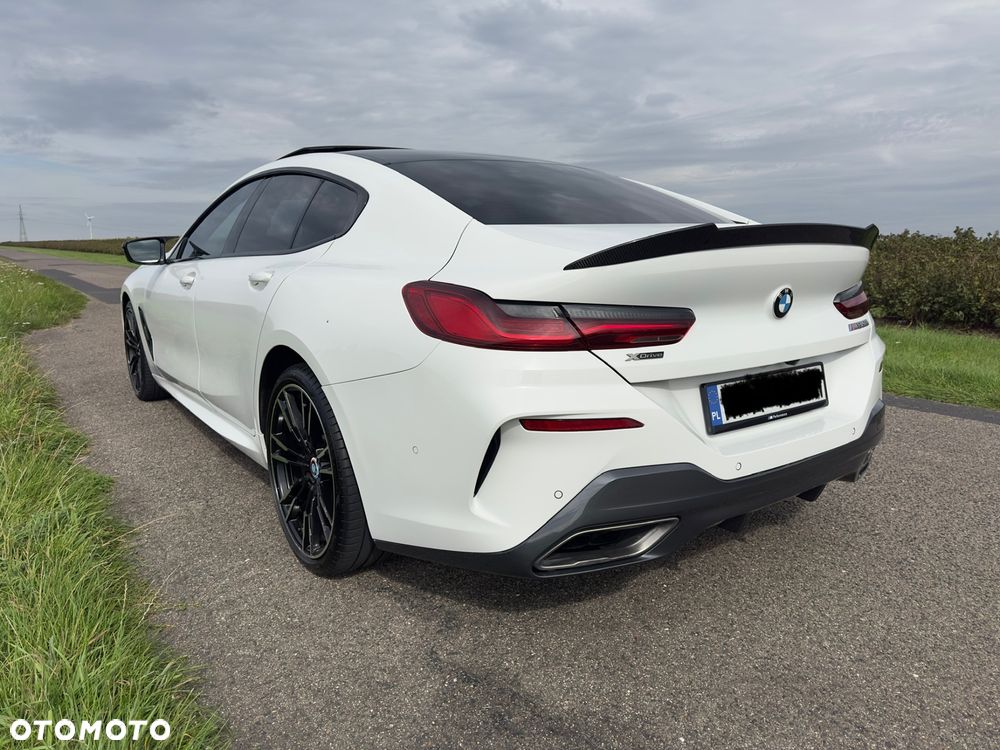 BMW Seria 8 - 11