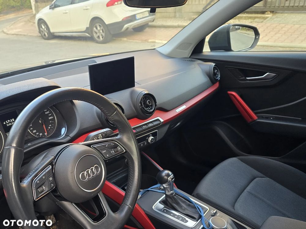 Audi Q2 30 TDI S tronic design - 6