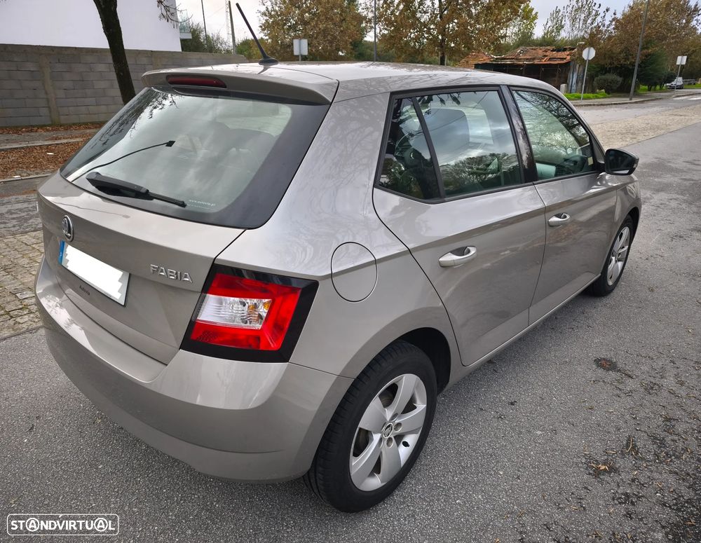 Skoda Fabia 1.0 Ambition - 4