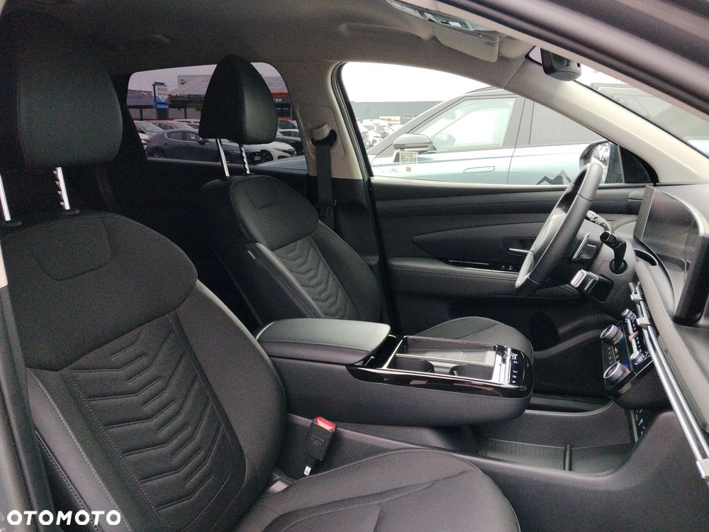 Hyundai Tucson 1.6 T-GDi HEV Executive 2WD - 20