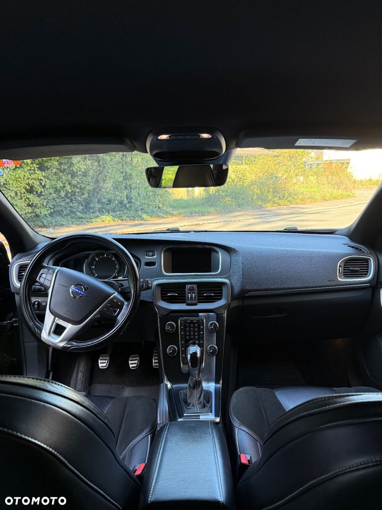 Volvo V40 D3 Momentum - 14