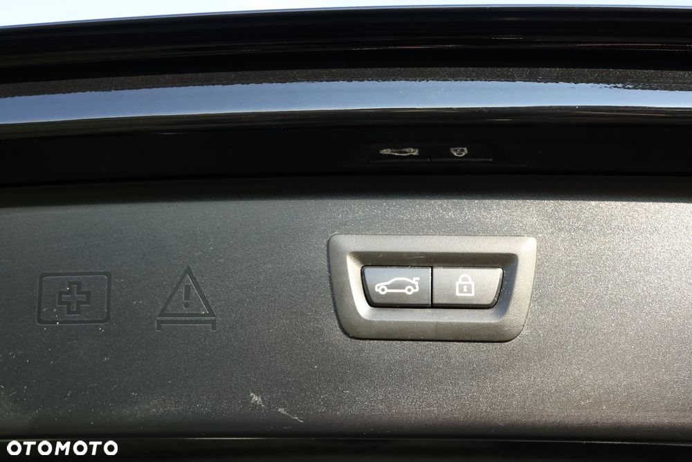 BMW Seria 5 530d xDrive - 33