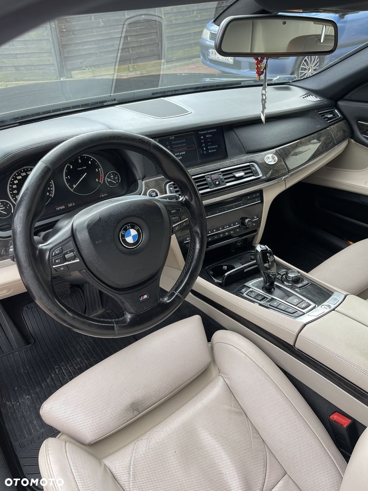 BMW Seria 7 740d xDrive - 22