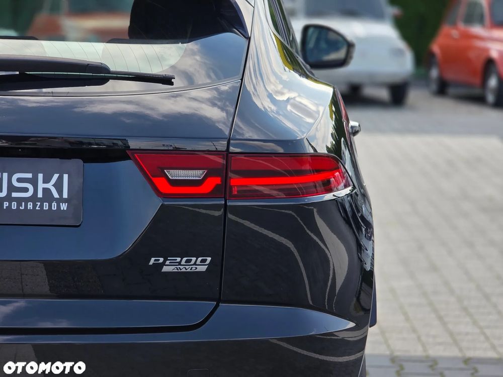 Jaguar E-Pace 2.0 i4P AWD R-Dynamic SE - 8
