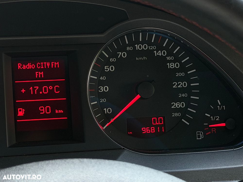 Audi A6 Allroad - 32