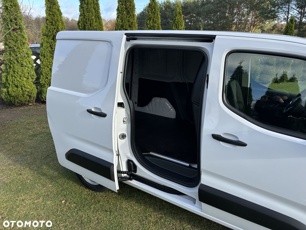 Opel Combo E VAN BLASZAK DOSTAWCZY L1H1 - 13