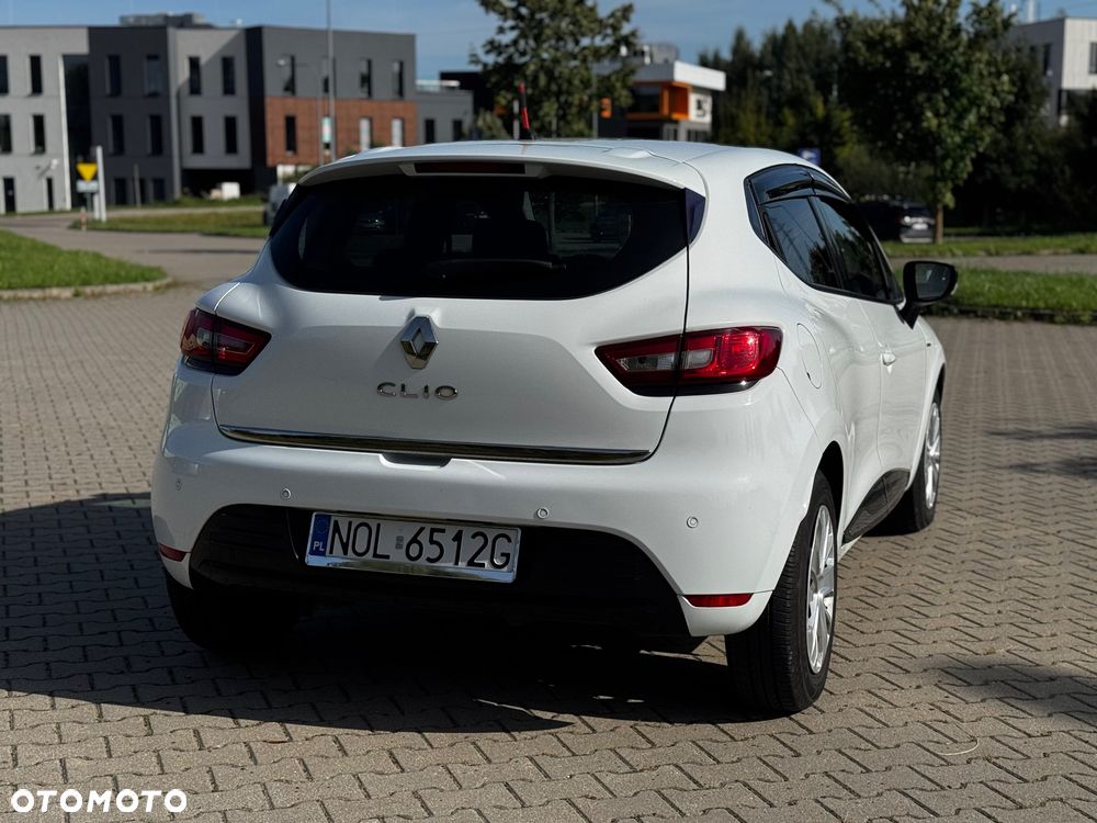 Renault Clio 1.2 16V 75 LIMITED - 6