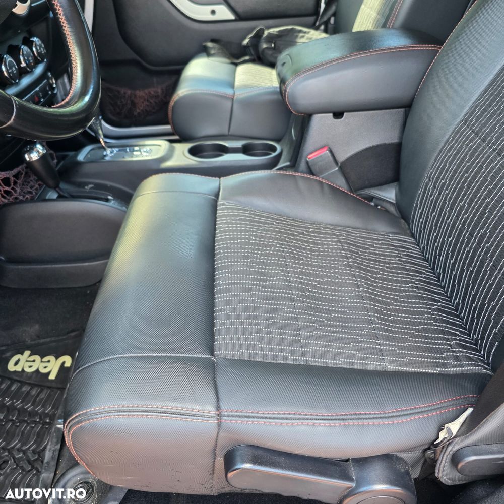 JEEP Wrangler 2012 — imagine 11
