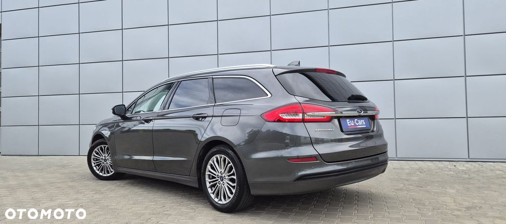 Ford Mondeo 2.0 Hybrid Titanium - 9