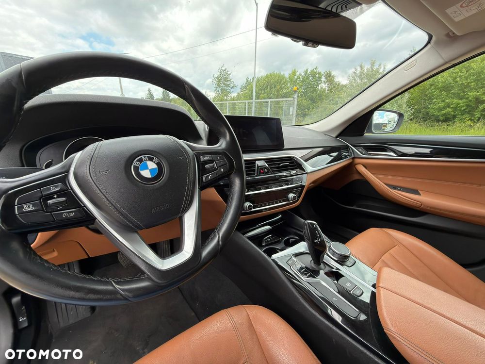 BMW Seria 5 520d xDrive - 8