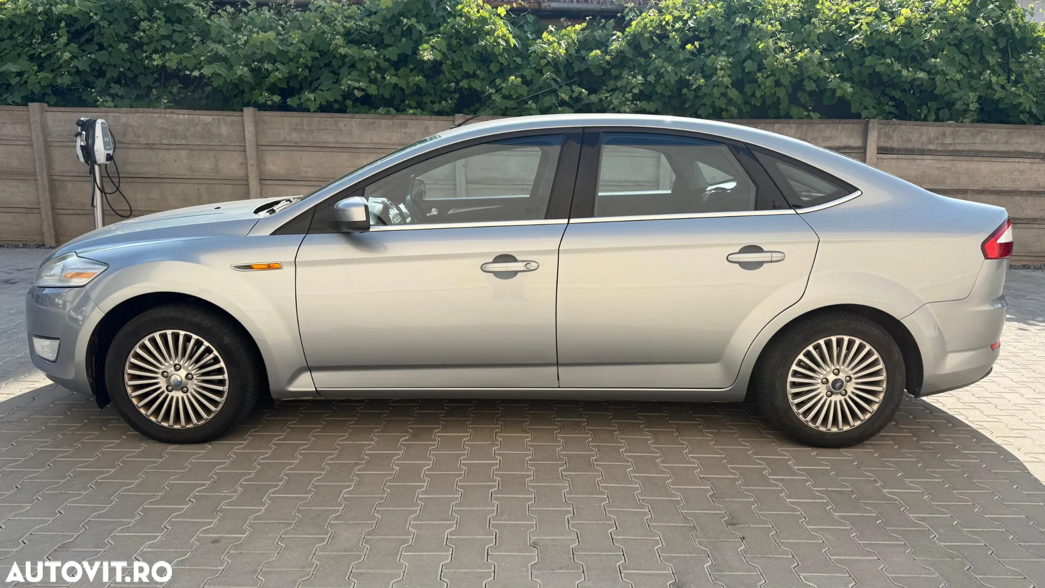 Ford Mondeo - 8