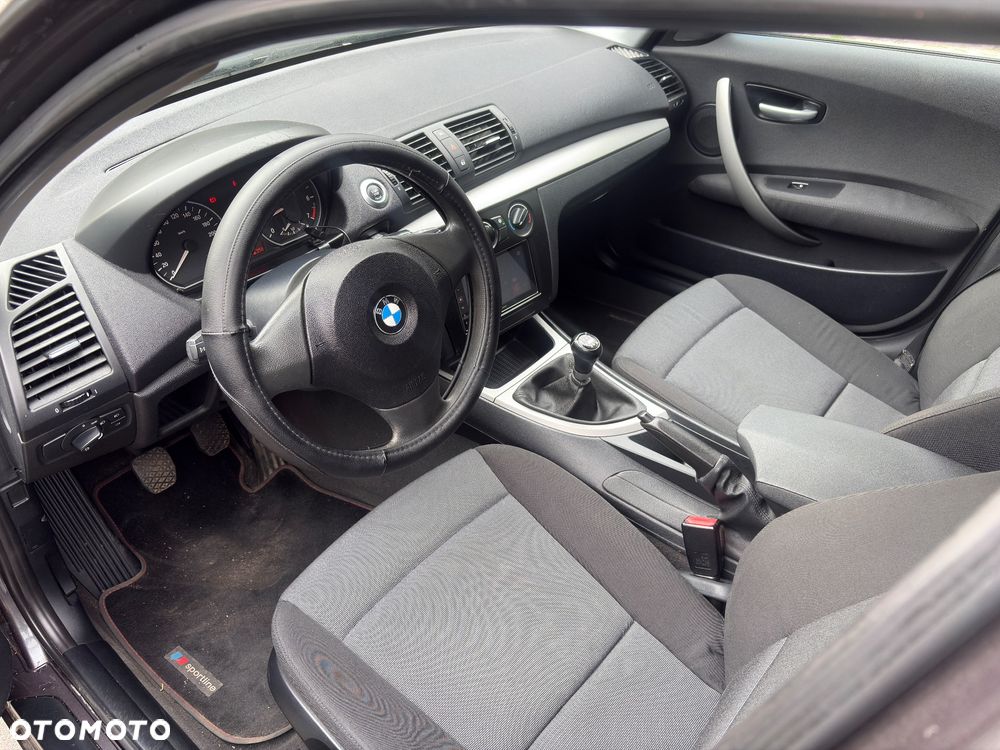 BMW Seria 1 116i - 11