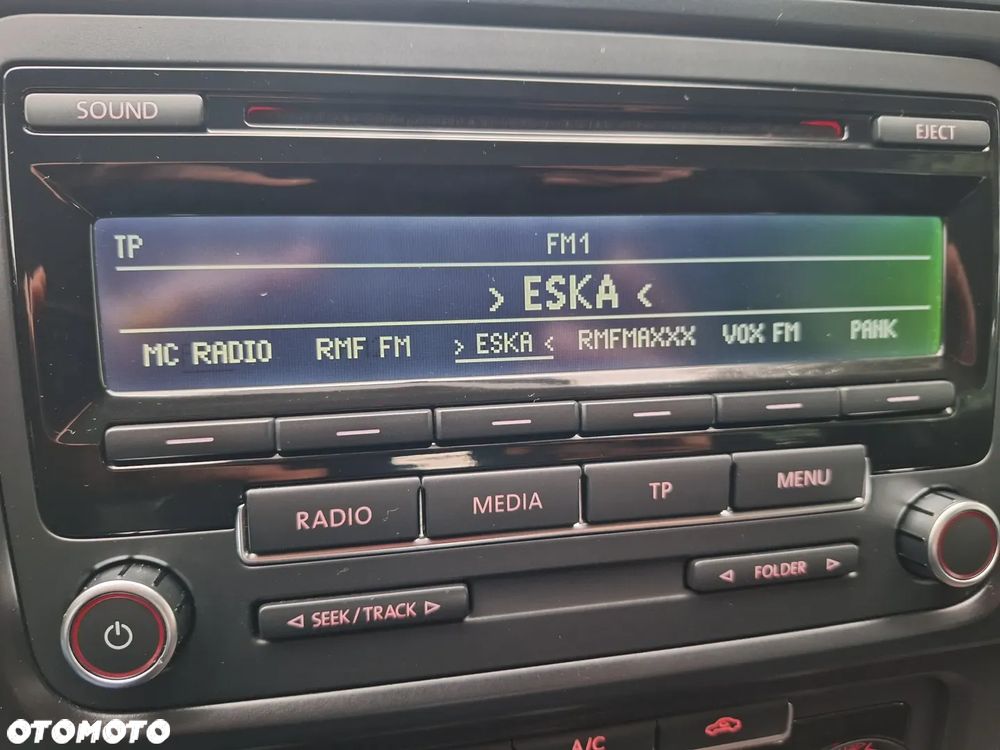 Volkswagen Golf VI 1.6 TDI Comfortline - 23