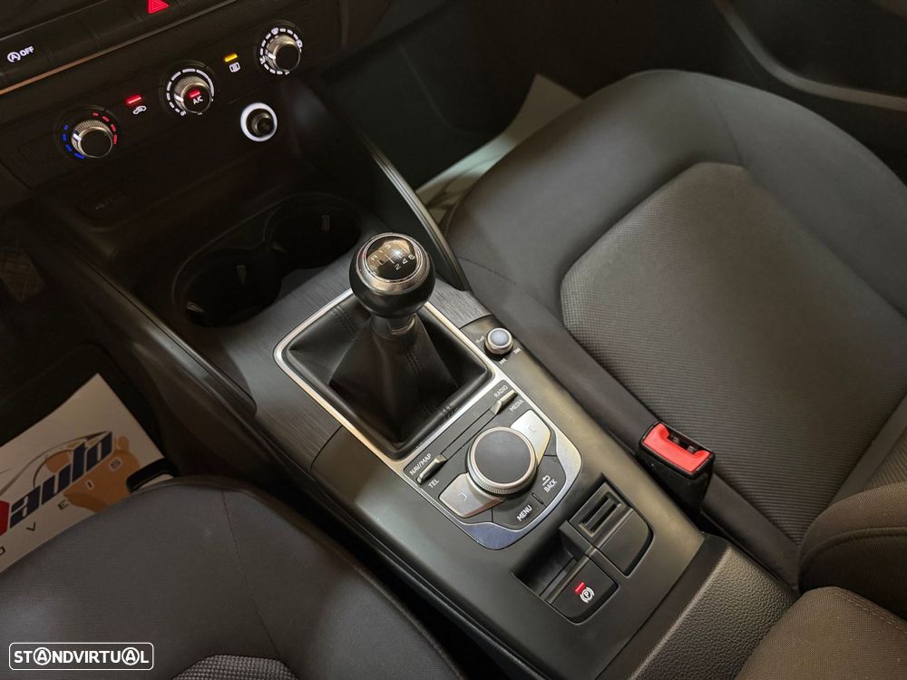 Audi A3 Sportback 1.6 TDI Sport - 32