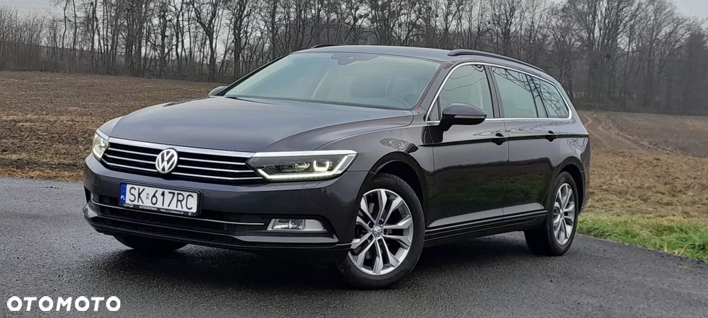Volkswagen Passat - 1