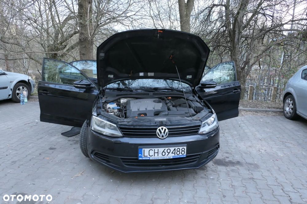 Volkswagen Jetta 1.6 TDI DPF Comfortline - 1