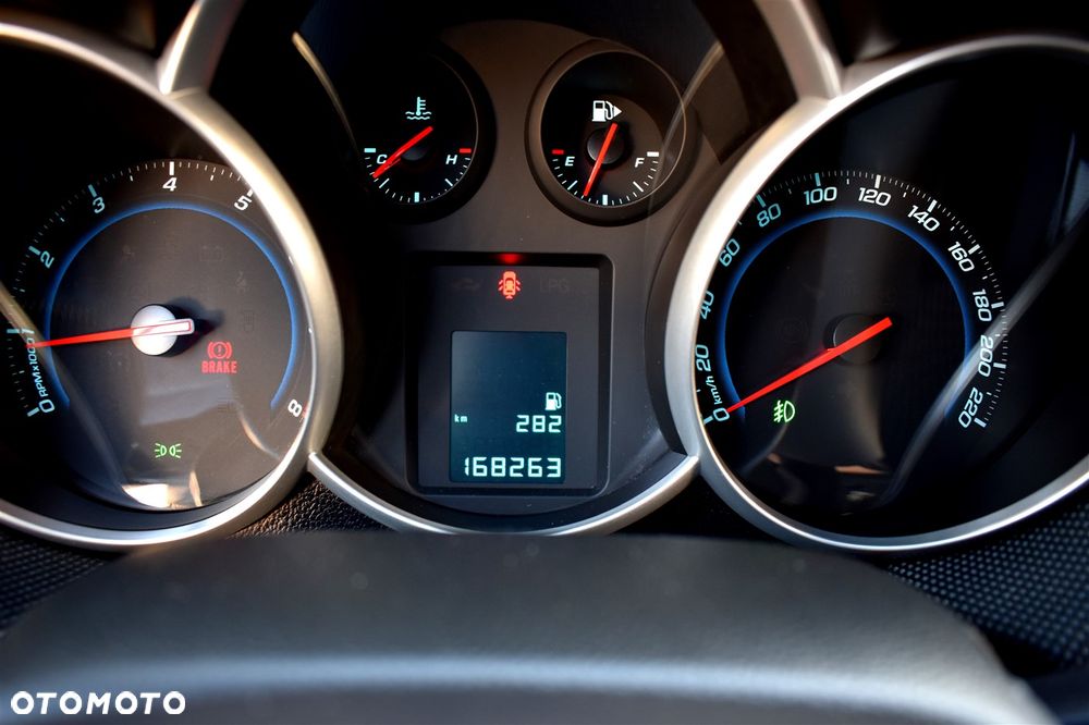 Chevrolet Cruze 1.6 LT+ - 31