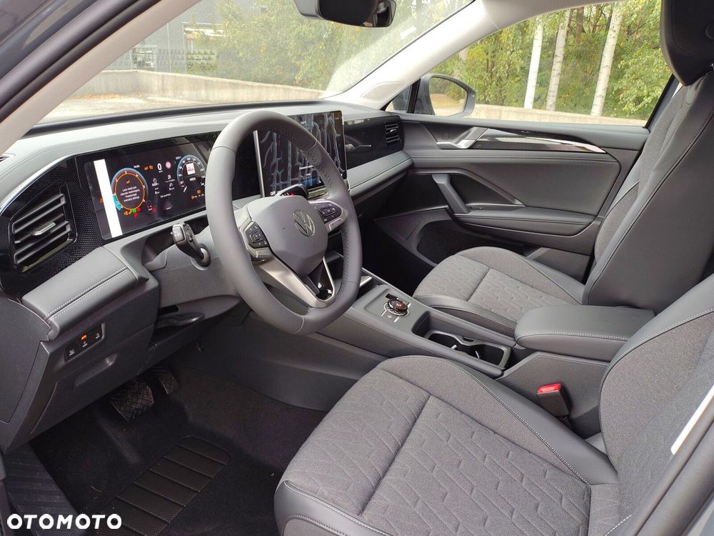 Volkswagen Tiguan - 10