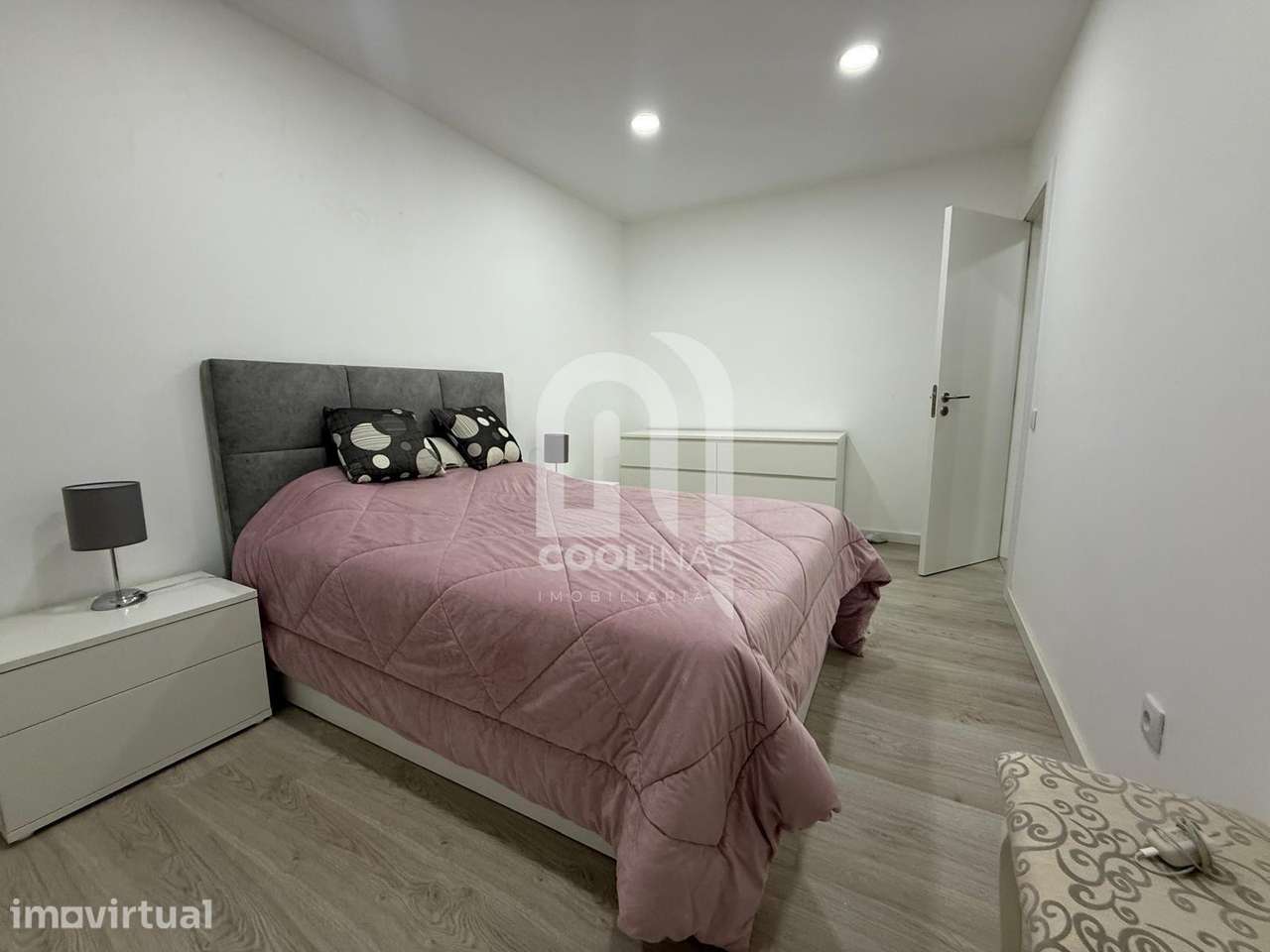 Apartamento T2 Remodelado - Grande imagem: 3/20