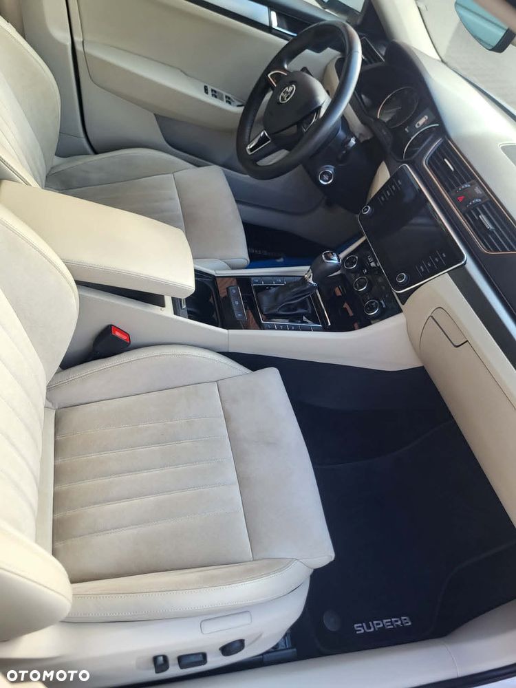 Skoda Superb 2.0 TDI DSG Premium Edition - 8