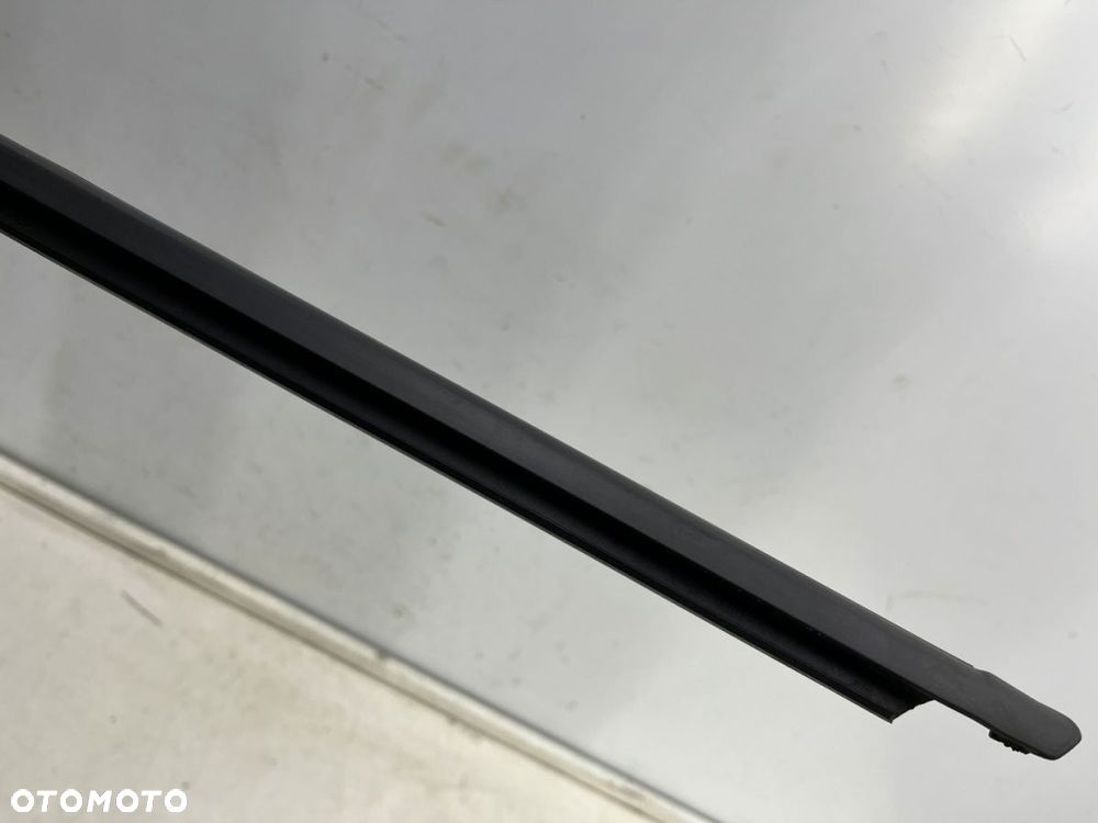 Listwa VW Golf 7 VII 12-20r.  LEWA tylna listwa zgarniająca zewnętrzna drzwi lewy tył uszczelka - 10