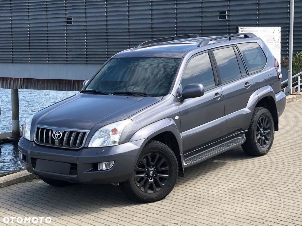 Toyota Land Cruiser - 1