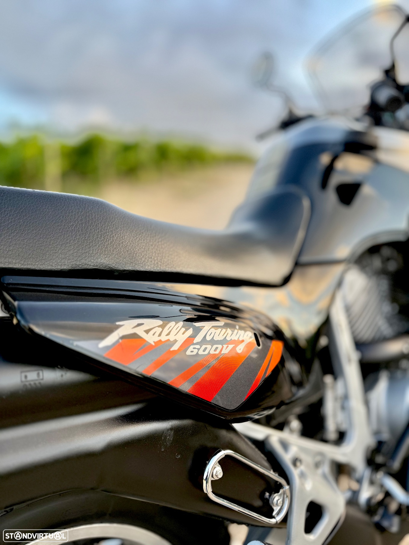 Honda Transalp 600 v Rally Touring - 9