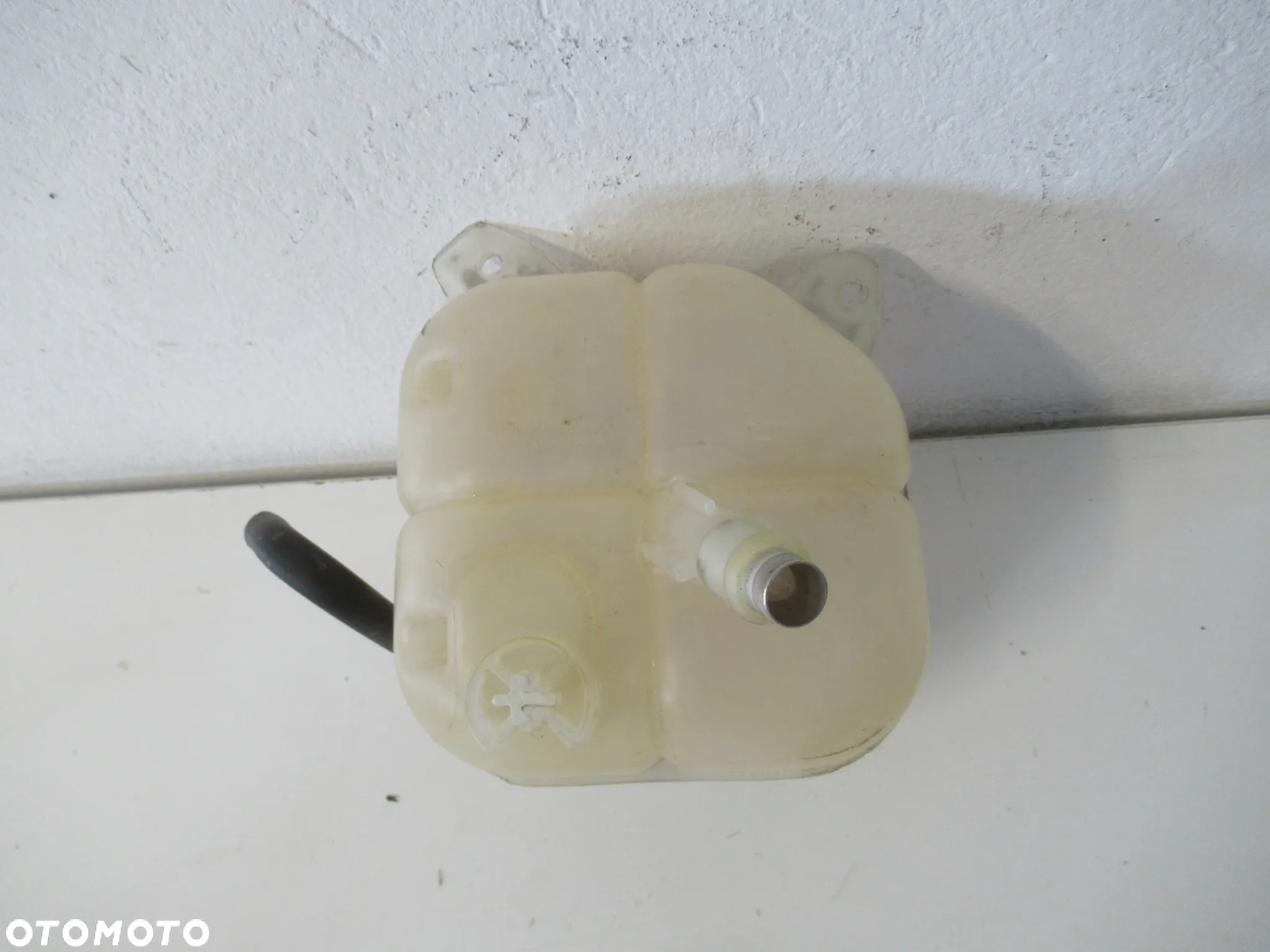 ZBIORNICZEK WYRÓWNAWCZY  JEEP CHEROKEE V KL 2.0d 170KM MultiJet 68102155AD 2013-2018 - 3