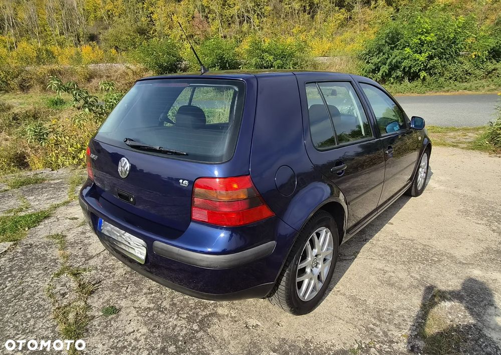 Volkswagen Golf - 5