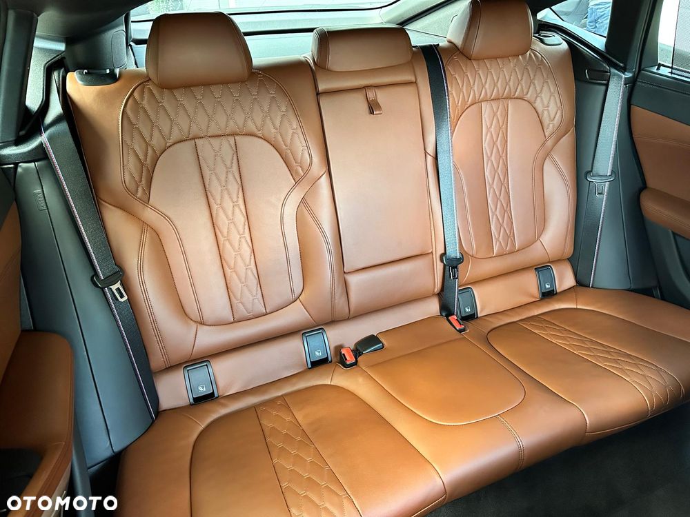 BMW X6 xDrive40d mHEV - 10