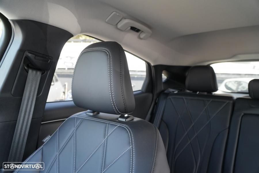 Ford Mustang Mach-E 75.7 kWh Base - 24