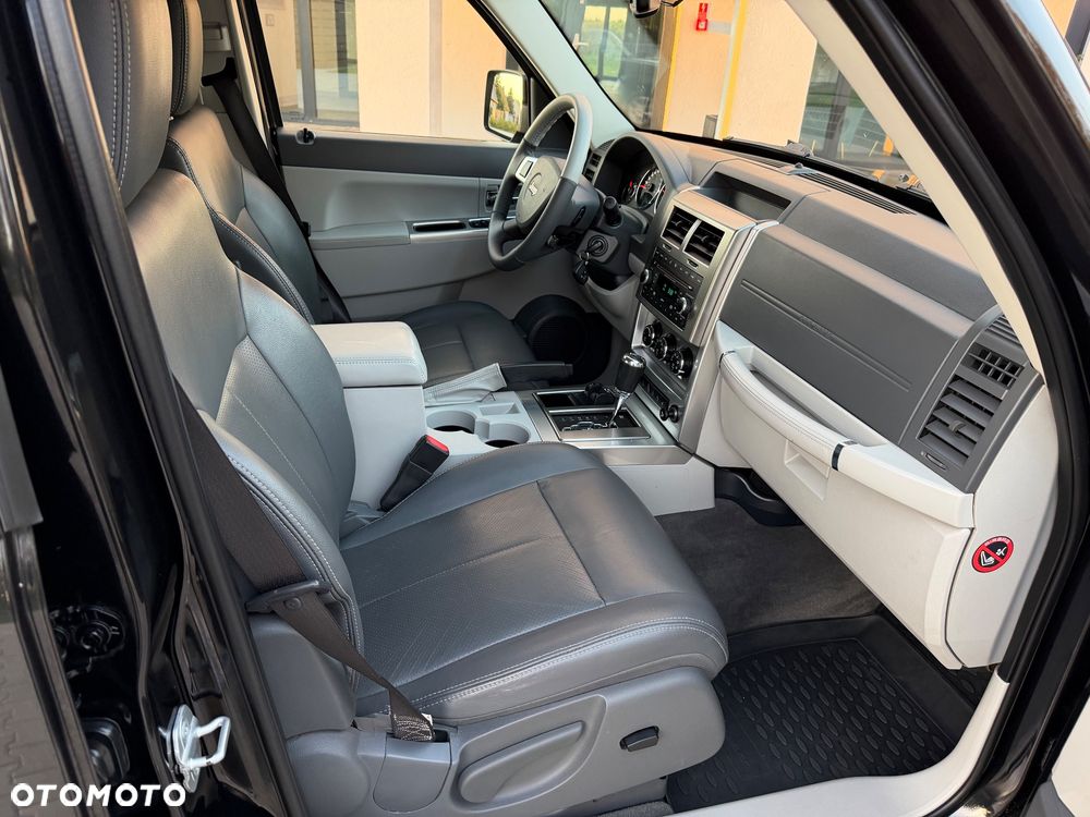 Jeep Cherokee - 26