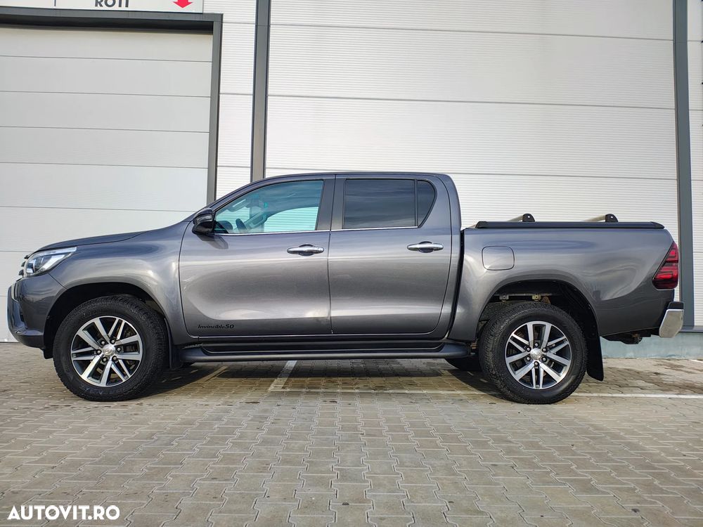 Toyota Hilux 4x4 Double Cab A/T Invincible - 2