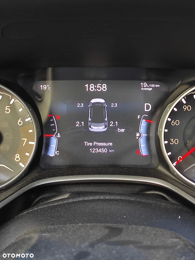 Jeep Compass - 16