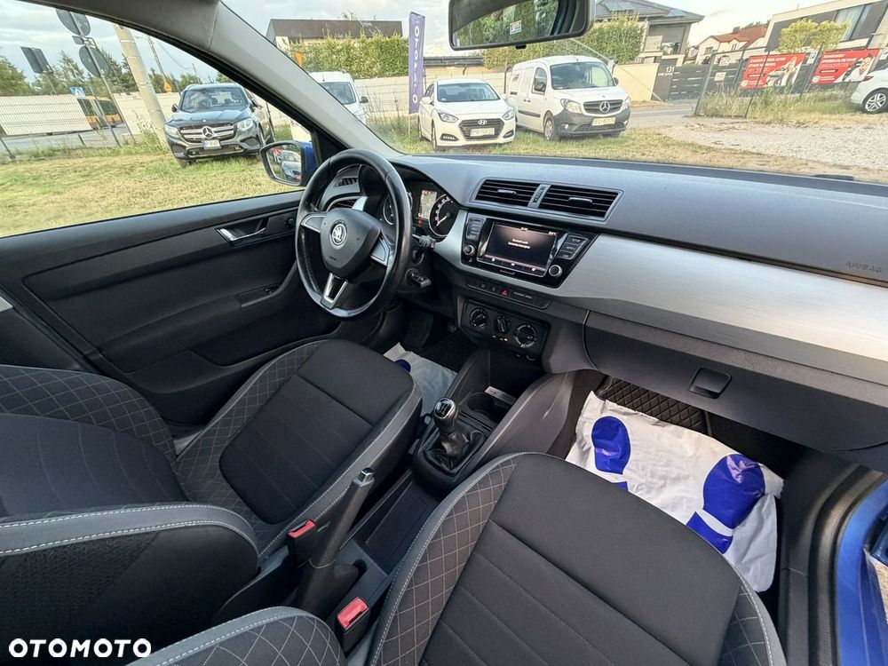 Skoda Fabia 1.0 MPI Style - 28