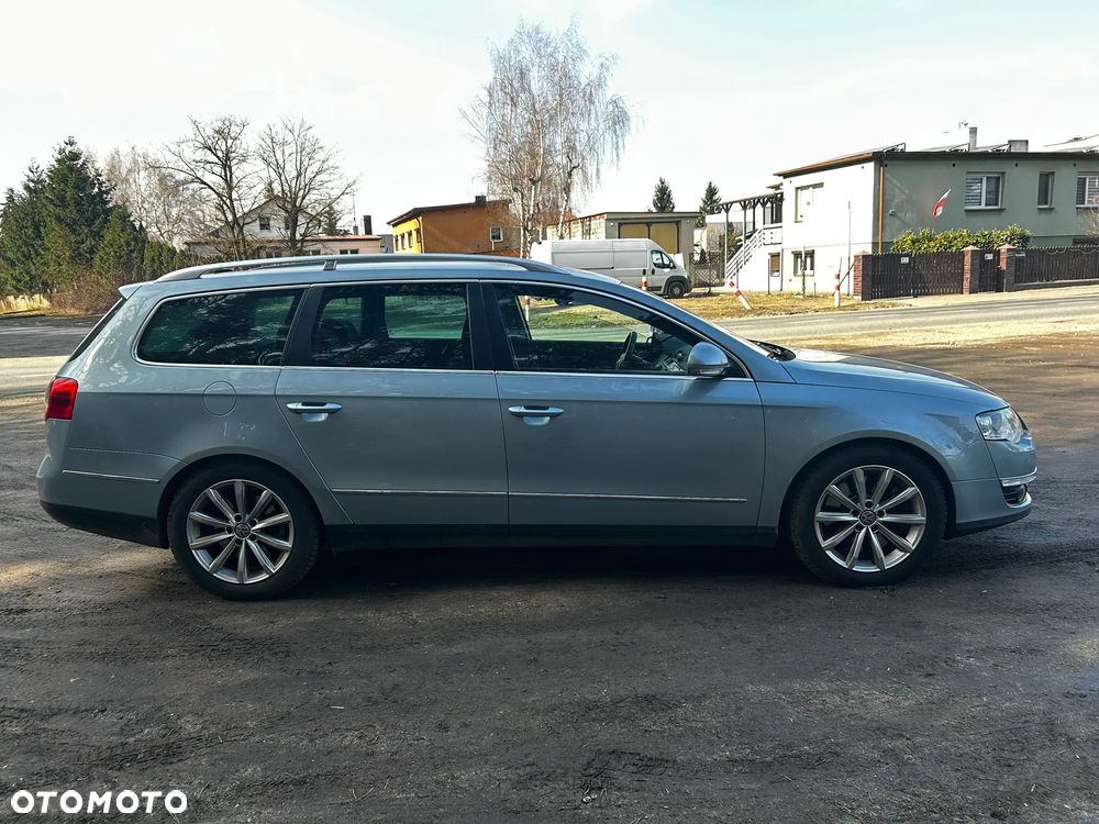 Volkswagen Passat 3.2 V6 FSI 4Mot Highline DSG - 4