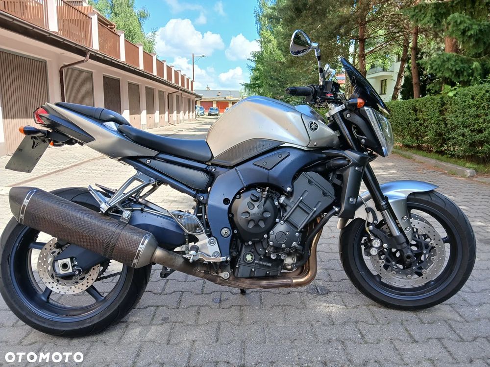 Yamaha FZ - 2