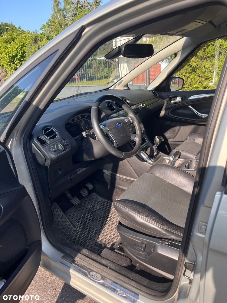 Ford S-Max - 8