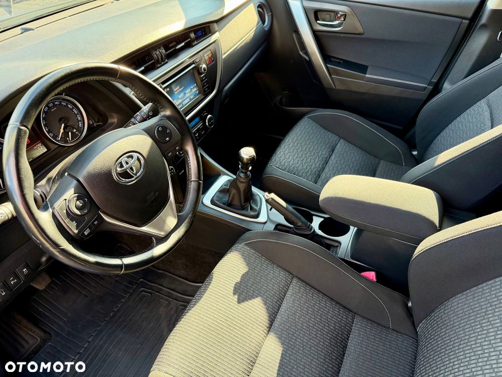 Toyota Auris 1.6 Premium Start - 18