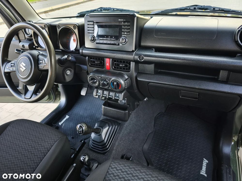 Suzuki Jimny 1.5 Premium - 22