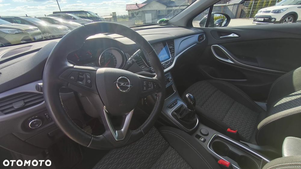 Opel Astra 1.4 Turbo 120 Jahre - 12