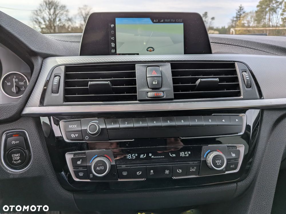 BMW Seria 3 318d M Sport Shadow - 13