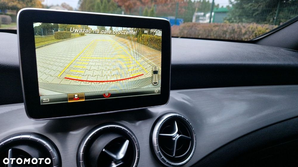 Mercedes-Benz CLA - 13