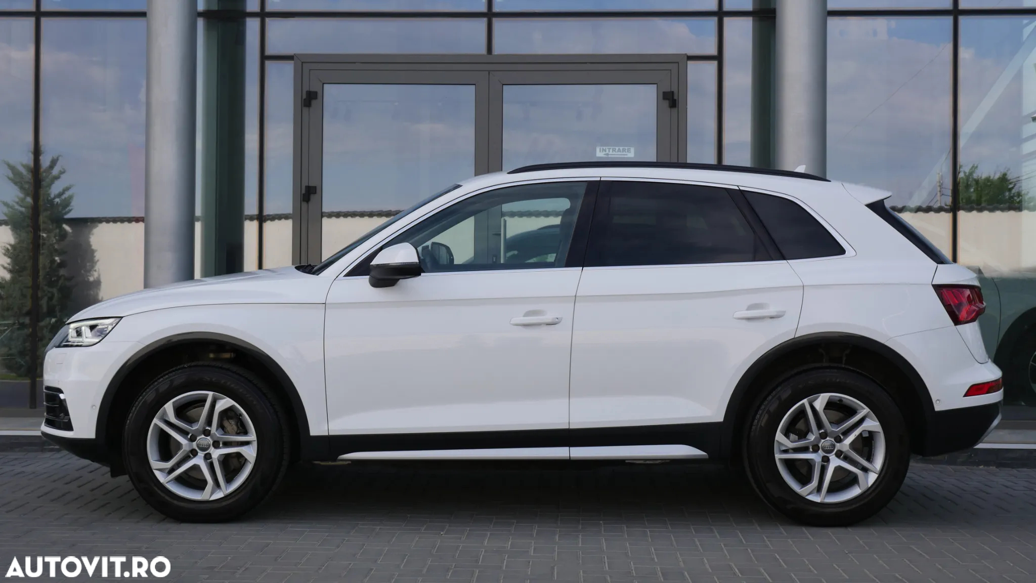 Audi Q5 2.0 40 TDI quattro S tronic Design - 8