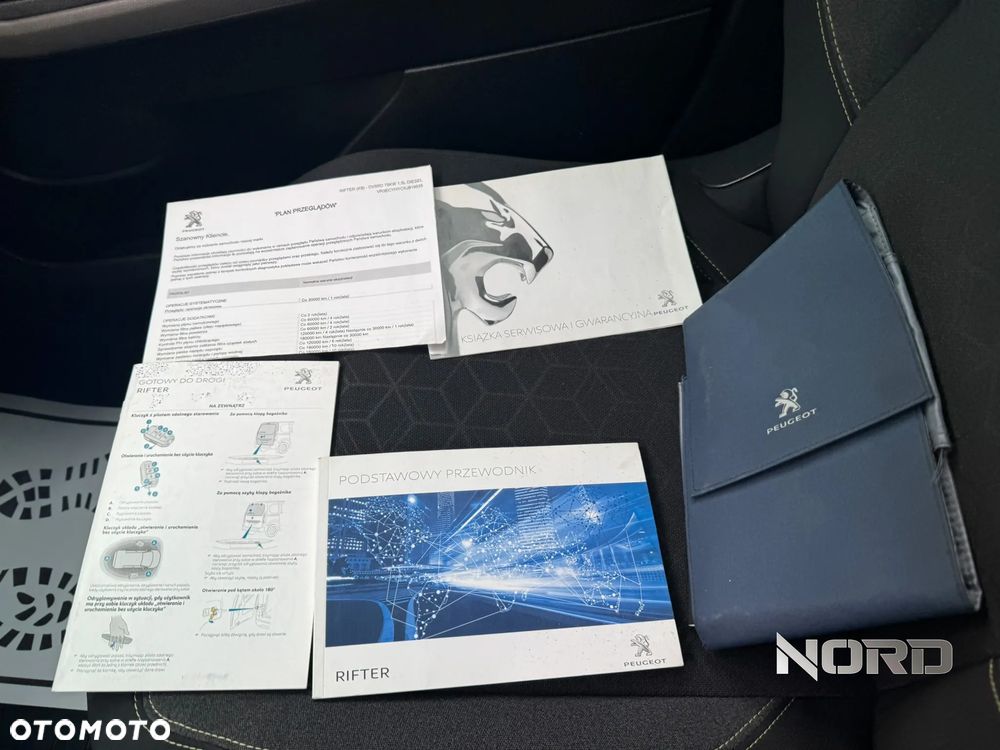 Peugeot Rifter 1.5 BlueHDI Active - 29