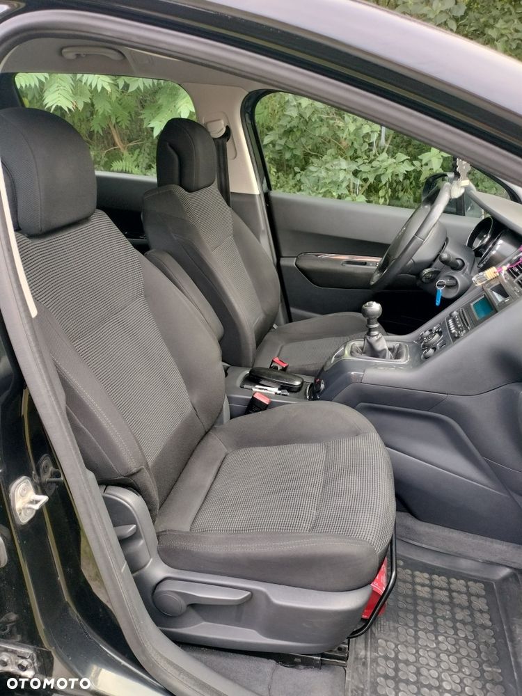 Peugeot 5008 - 8