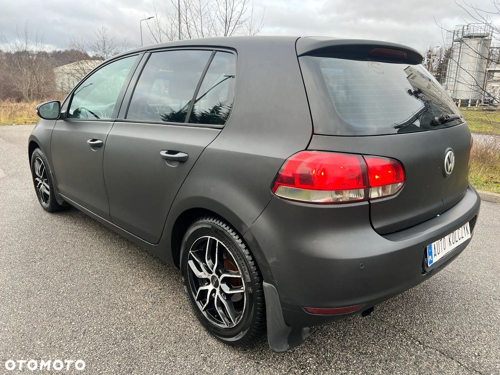 Volkswagen Golf - 6